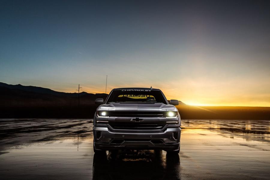  Chevrolet Silverado Performance Concept (GMTK2) 2017 года  (фото 2 из 5)